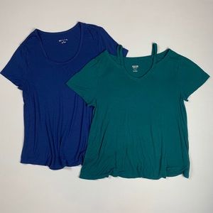 Comfort tees blue and teal flowy soft target